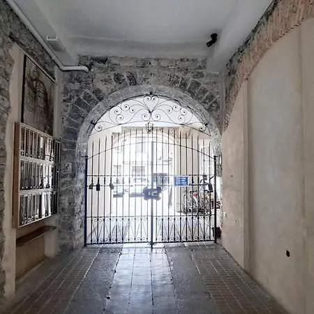La Casa Di Claretta Como
