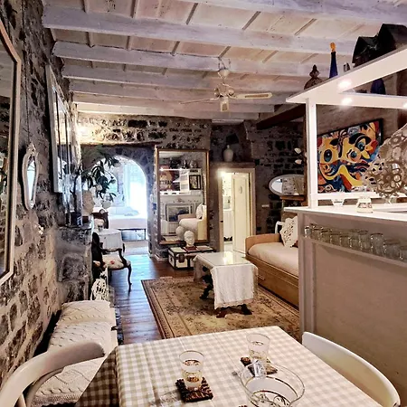La Casa Di Claretta Como